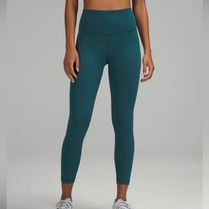 Lululemon wunder train size 4!!